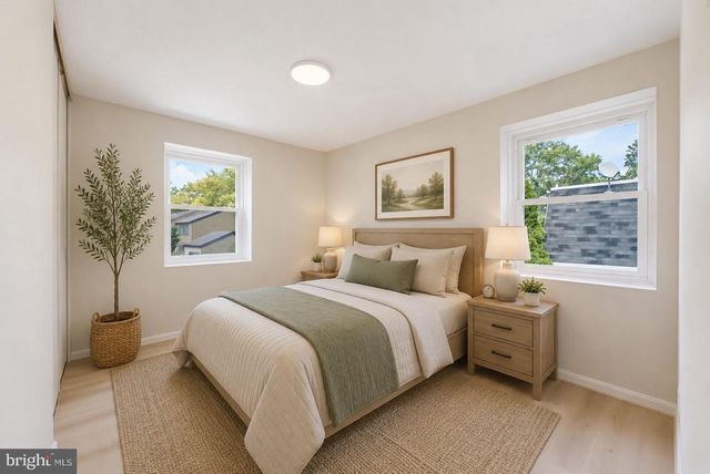 3113 PEBBLE HILL LN, Fairfax, VA 22031