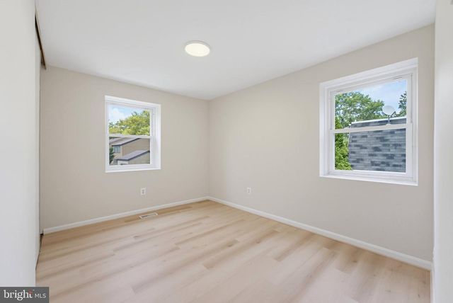 3113 PEBBLE HILL LN, Fairfax, VA 22031