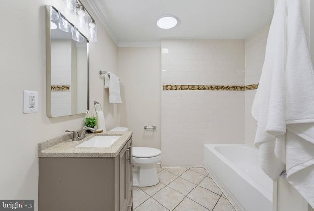 3113 PEBBLE HILL LN, Fairfax, VA 22031