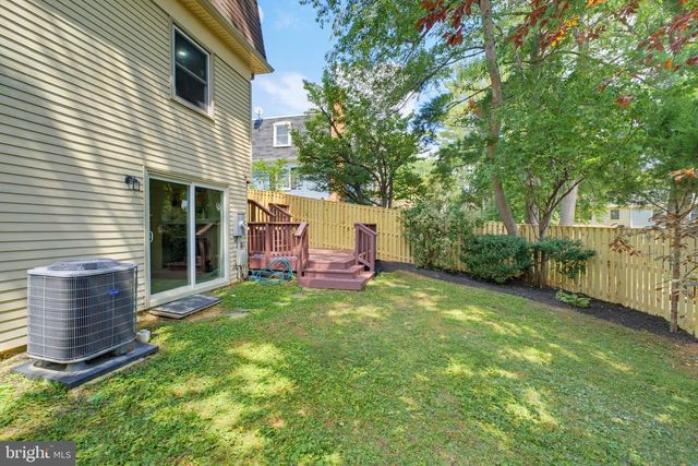 3113 PEBBLE HILL LN, Fairfax, VA 22031