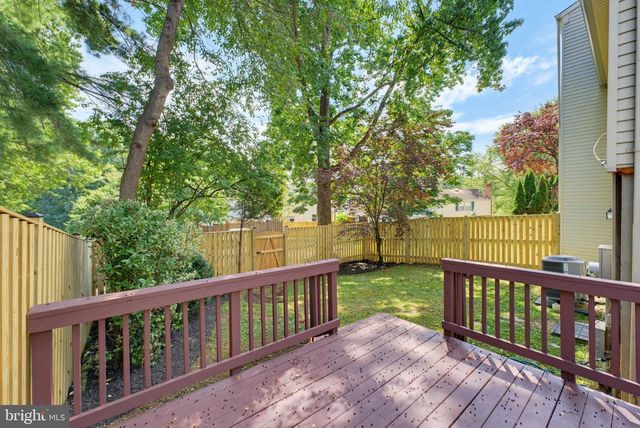 3113 PEBBLE HILL LN, Fairfax, VA 22031