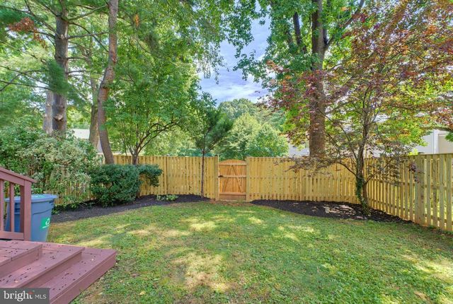 3113 PEBBLE HILL LN, Fairfax, VA 22031