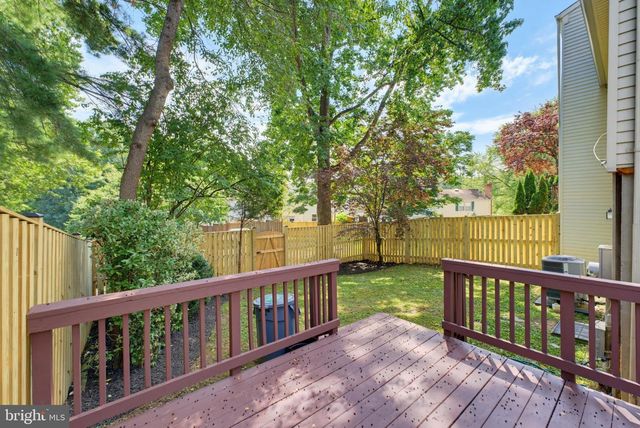 3113 PEBBLE HILL LN, Fairfax, VA 22031