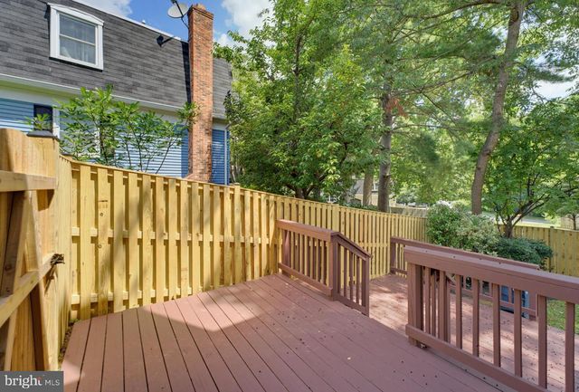 3113 PEBBLE HILL LN, Fairfax, VA 22031