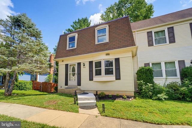 3113 PEBBLE HILL LN, Fairfax, VA 22031