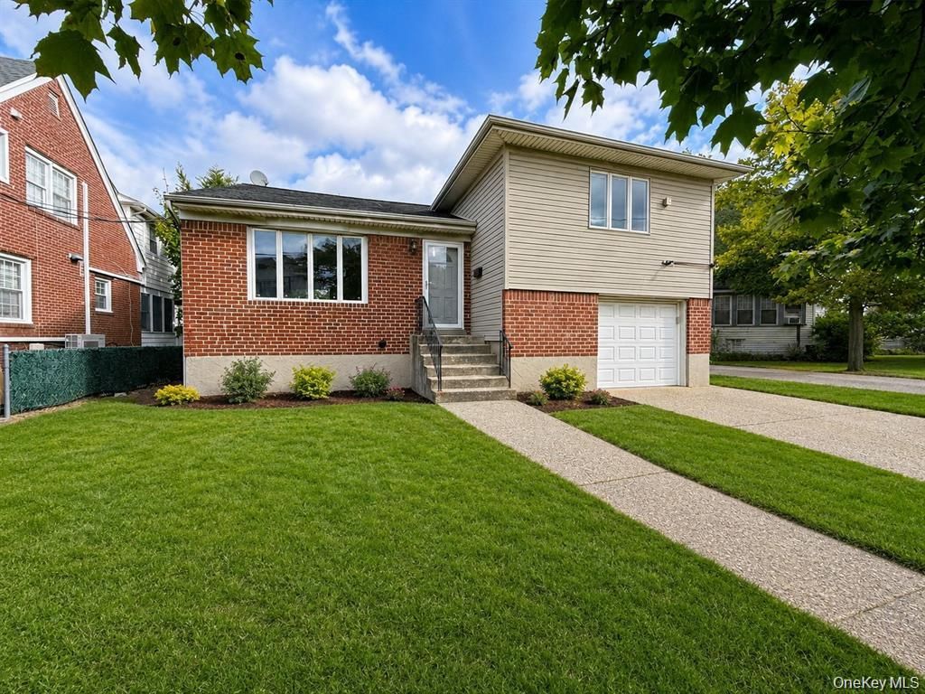 324 Buckingham Road, Cedarhurst, NY 11516 — photo 2