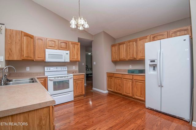 7300 Brook Run Way, Knoxville, TN 37920