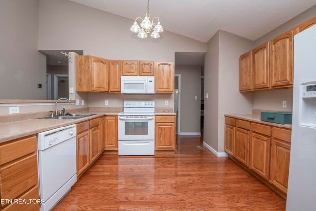 7300 Brook Run Way, Knoxville, TN 37920