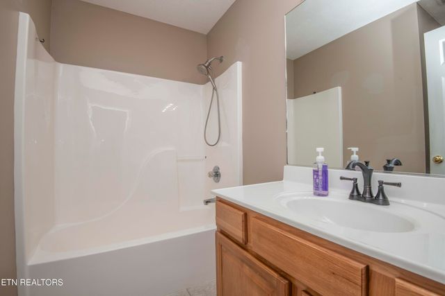 7300 Brook Run Way, Knoxville, TN 37920