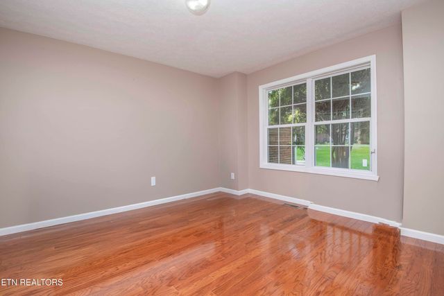 7300 Brook Run Way, Knoxville, TN 37920