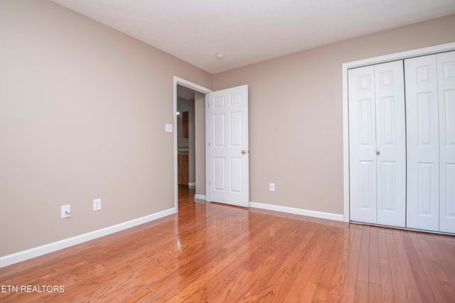 7300 Brook Run Way, Knoxville, TN 37920