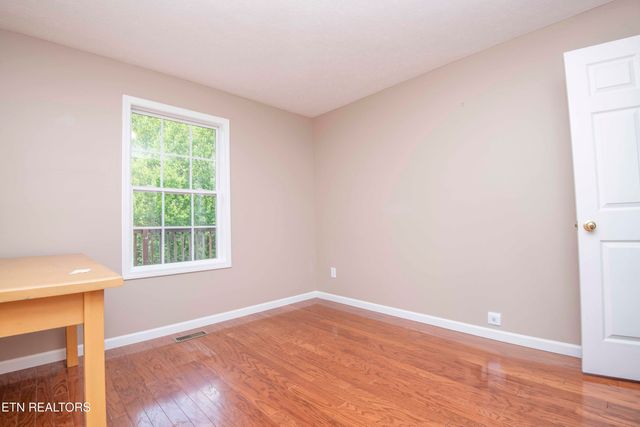 7300 Brook Run Way, Knoxville, TN 37920