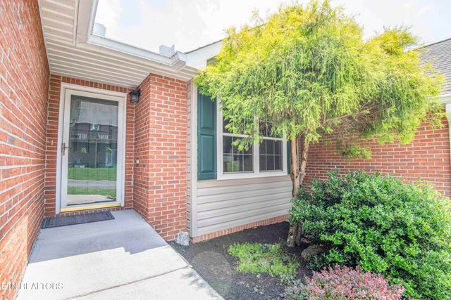 7300 Brook Run Way, Knoxville, TN 37920