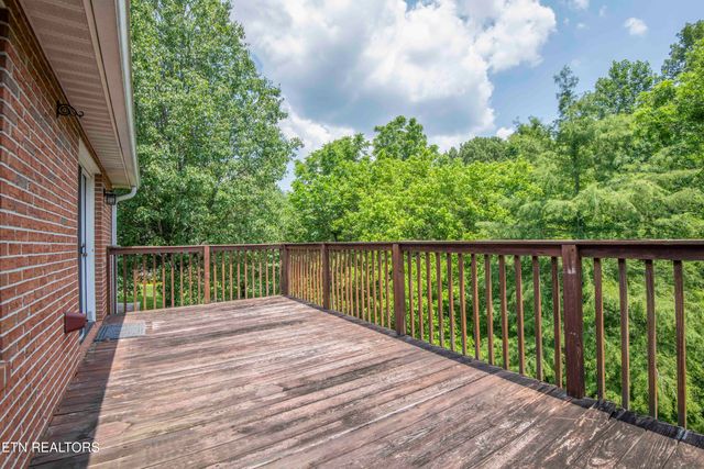 7300 Brook Run Way, Knoxville, TN 37920