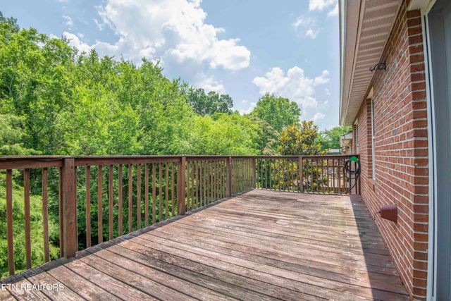 7300 Brook Run Way, Knoxville, TN 37920