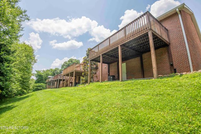 7300 Brook Run Way, Knoxville, TN 37920