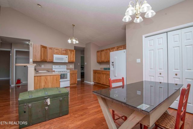 7300 Brook Run Way, Knoxville, TN 37920