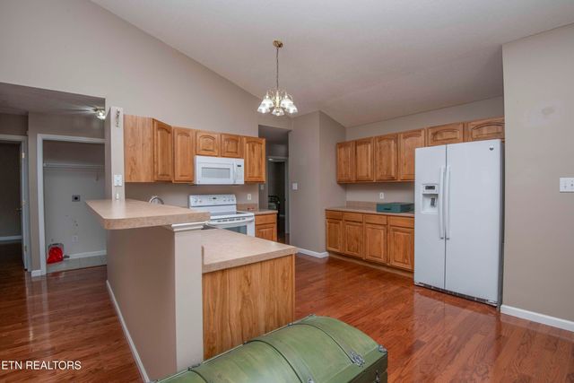 7300 Brook Run Way, Knoxville, TN 37920