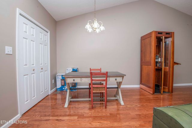 7300 Brook Run Way, Knoxville, TN 37920
