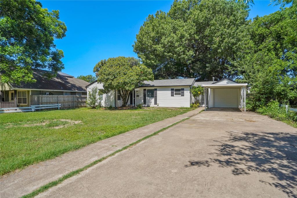 303 Dunn Street, Waxahachie, TX 75165