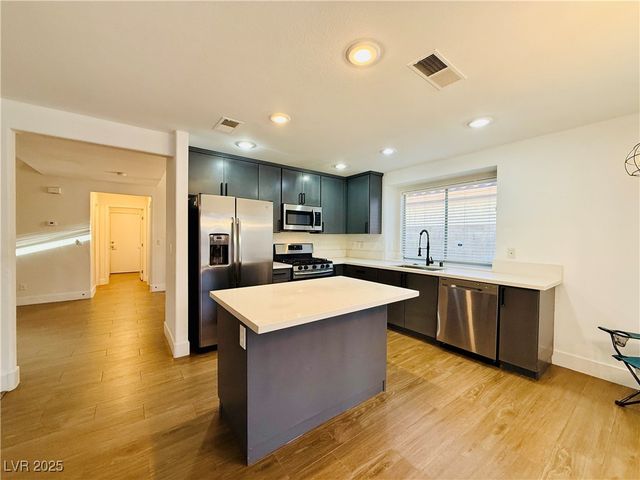 1745 Mexican Poppy Street, Las Vegas, NV 89128