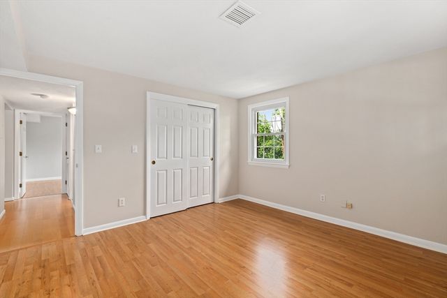 1 Centre St 9, Canton, MA 02021