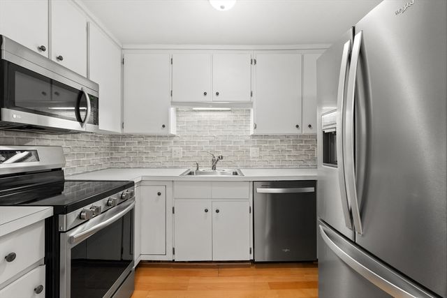 1 Centre St 9, Canton, MA 02021