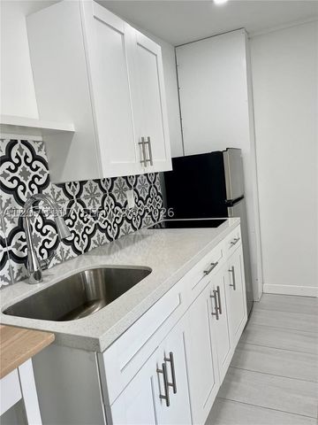 2310 N 57th Way 3, Hollywood, FL 33021