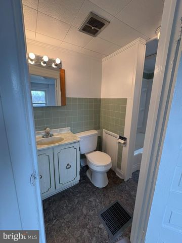 251 WAYNE AVE, Waynesboro, PA 17268