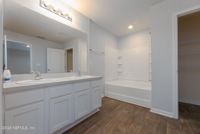 3552 LAWTON Place, Green Cove Springs, FL 32043