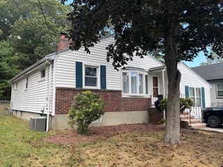 75 Park Road, Lynn, MA 01904