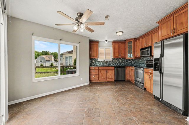 2366 Hummingbird Lane, Hebron, KY 41048
