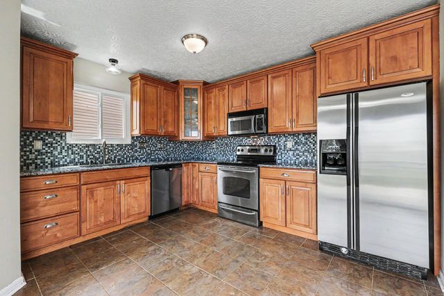2366 Hummingbird Lane, Hebron, KY 41048