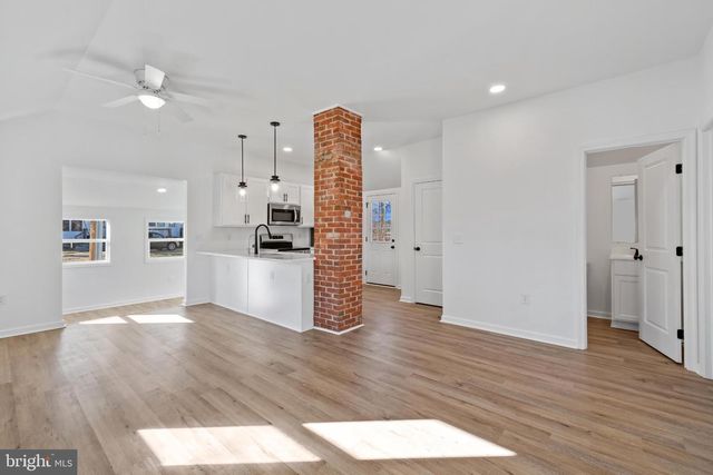 28272 RIVERSIDE DR, Salisbury, MD 21801