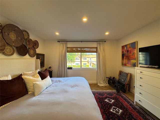 9 NE 19th Court 211C, Wilton Manors, FL 33305