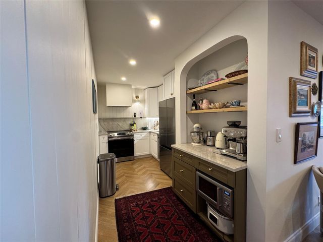 9 NE 19th Court 211C, Wilton Manors, FL 33305