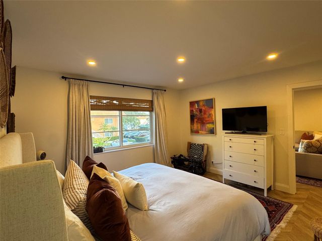 9 NE 19th Court 211C, Wilton Manors, FL 33305