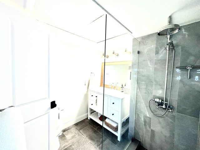 9 NE 19th Court 211C, Wilton Manors, FL 33305