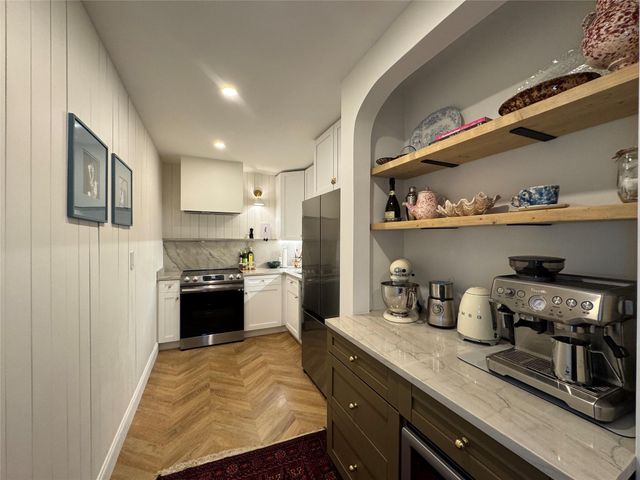 9 NE 19th Court 211C, Wilton Manors, FL 33305