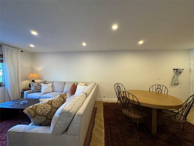 9 NE 19th Court 211C, Wilton Manors, FL 33305