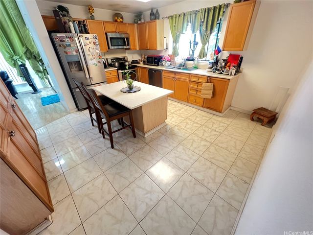 94-1029 Mauele Street, Waipahu, HI 96797