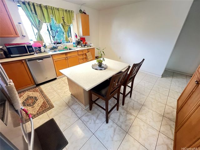 94-1029 Mauele Street, Waipahu, HI 96797