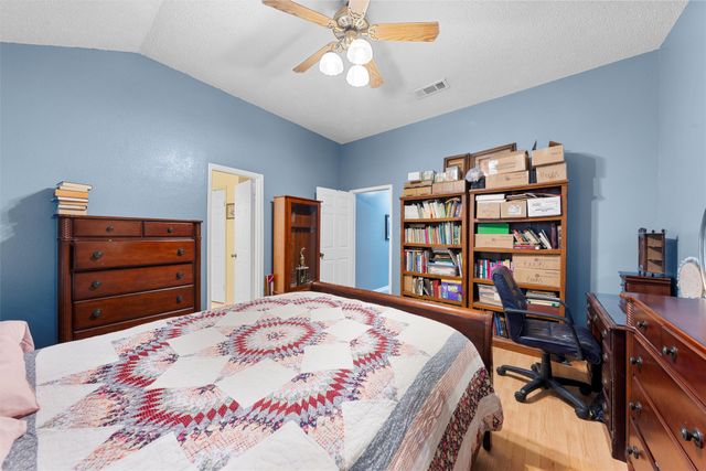 312 Hedrick Drive, Hewitt, TX 76643