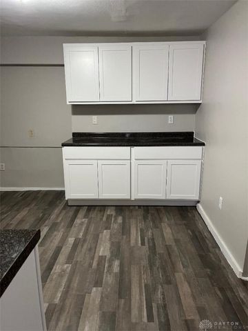 214 W Dayton Drive, Fairborn, OH 45324
