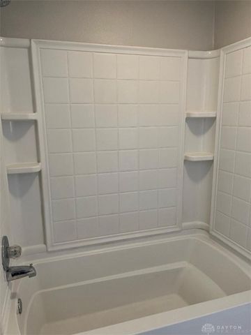 214 W Dayton Drive, Fairborn, OH 45324