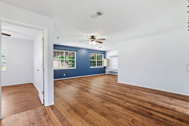 1974 County Road 33900, Powderly, TX 75473