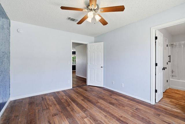 1974 County Road 33900, Powderly, TX 75473