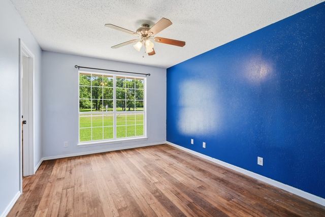 1974 County Road 33900, Powderly, TX 75473