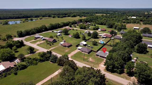 1974 County Road 33900, Powderly, TX 75473