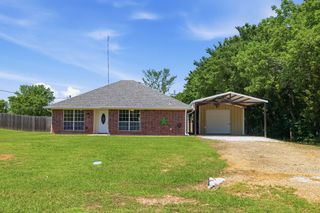 1974 County Road 33900, Powderly, TX 75473